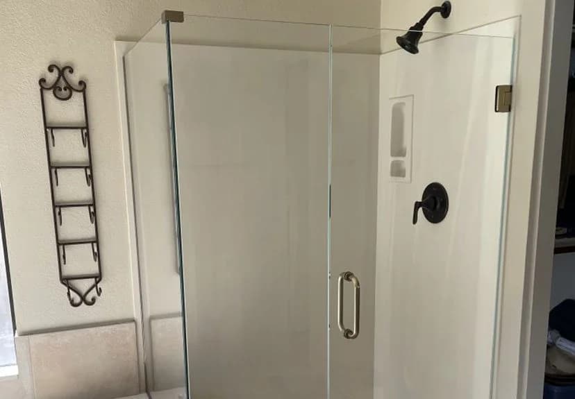Frameless vs Framed Shower Doors Guide: Making the Right Choice